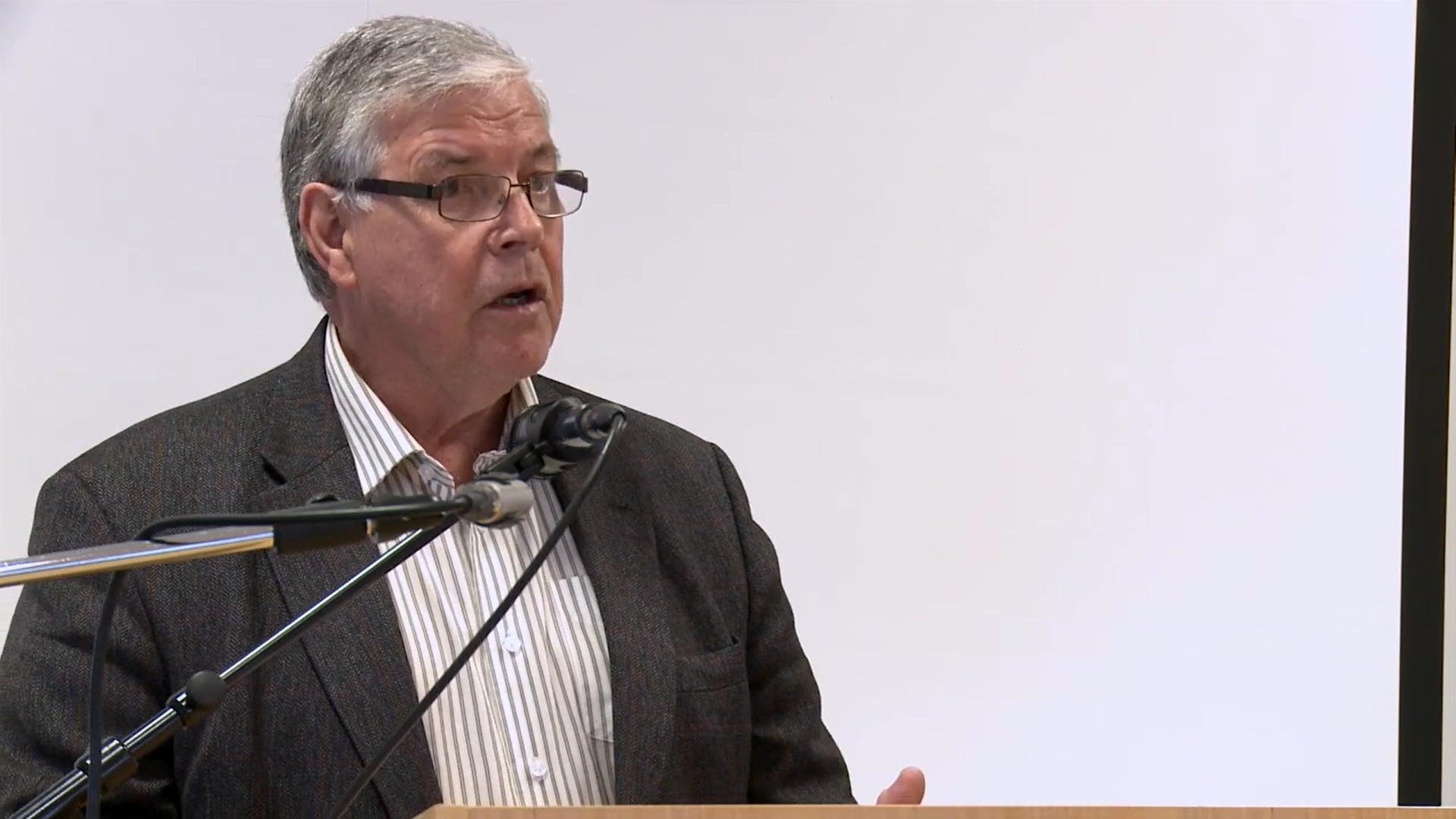 Verkefninu Brúkum bekki hleypt af stokkunum 24.06.2013.